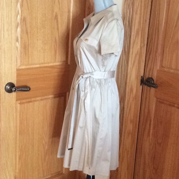 KHAKI below the knee short sleeves dress 👗 - Picture 4 of 8